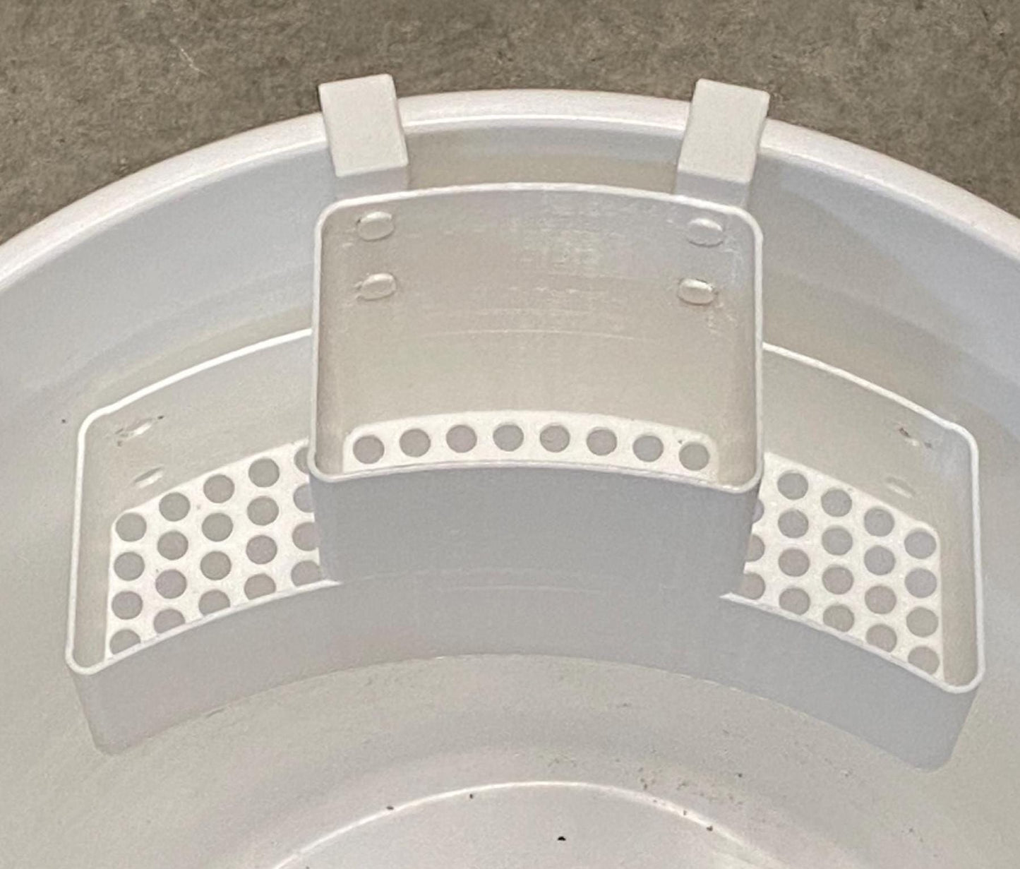 Pottery Tool Holder.- Attaches to standard 2, 3 or 5 gal buckets. Rinse tools in bucket, place in holder to drip dry into bucket.